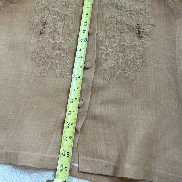 Beautiful natural semi sheer embroidered blouse - Picture 8 of 8